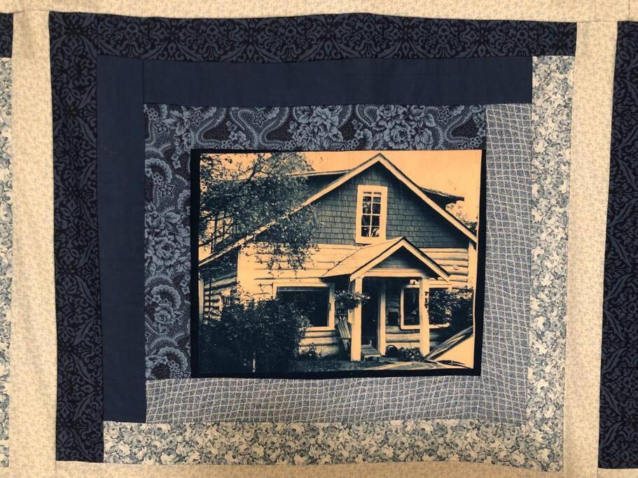 אנקורג' Coastal Cabin - Downtown Historical Log Home מראה חיצוני תמונה